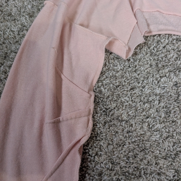 Alo Mega Crop Yoga Top - Picture 8 of 10